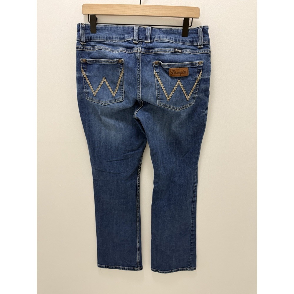 Wrangler Women's Boot Cut Jeans Medium Wash Stretch Denim Size 11x32 Patch